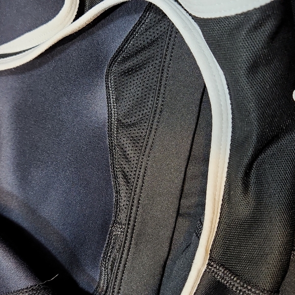 Nike Razor-back top, Size - Picture 5 of 8